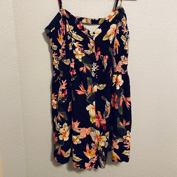 Forever 21 Pants - Forever 21 Floral Romper Forever 21 Pants - Forever 21 Floral Romper